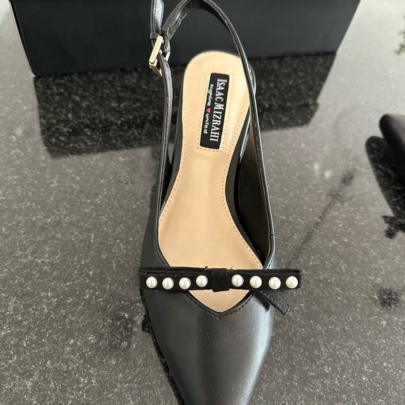 New in the box Isaac Mizrahi Black Pearl-Embellished Heels - Picture 4 of 5